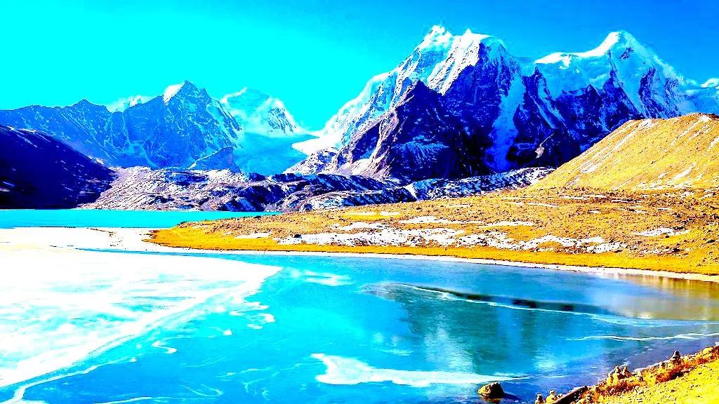 Sikkim_Gurudogmar_lake_6276